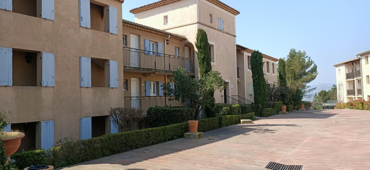 Charmant T2 Climatise Avec Belle Vue , Golf De Pont-Royal Mallemort Exterior photo